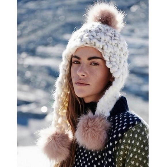 NWT Free People Snow Castle Trapper Pom Hat Ivory - Picture 1 of 6